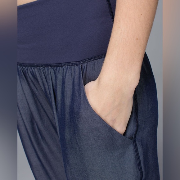 Lululemon Athletica Blue Post Power Crop with High-Rise Waistband - Picture 6 of 16